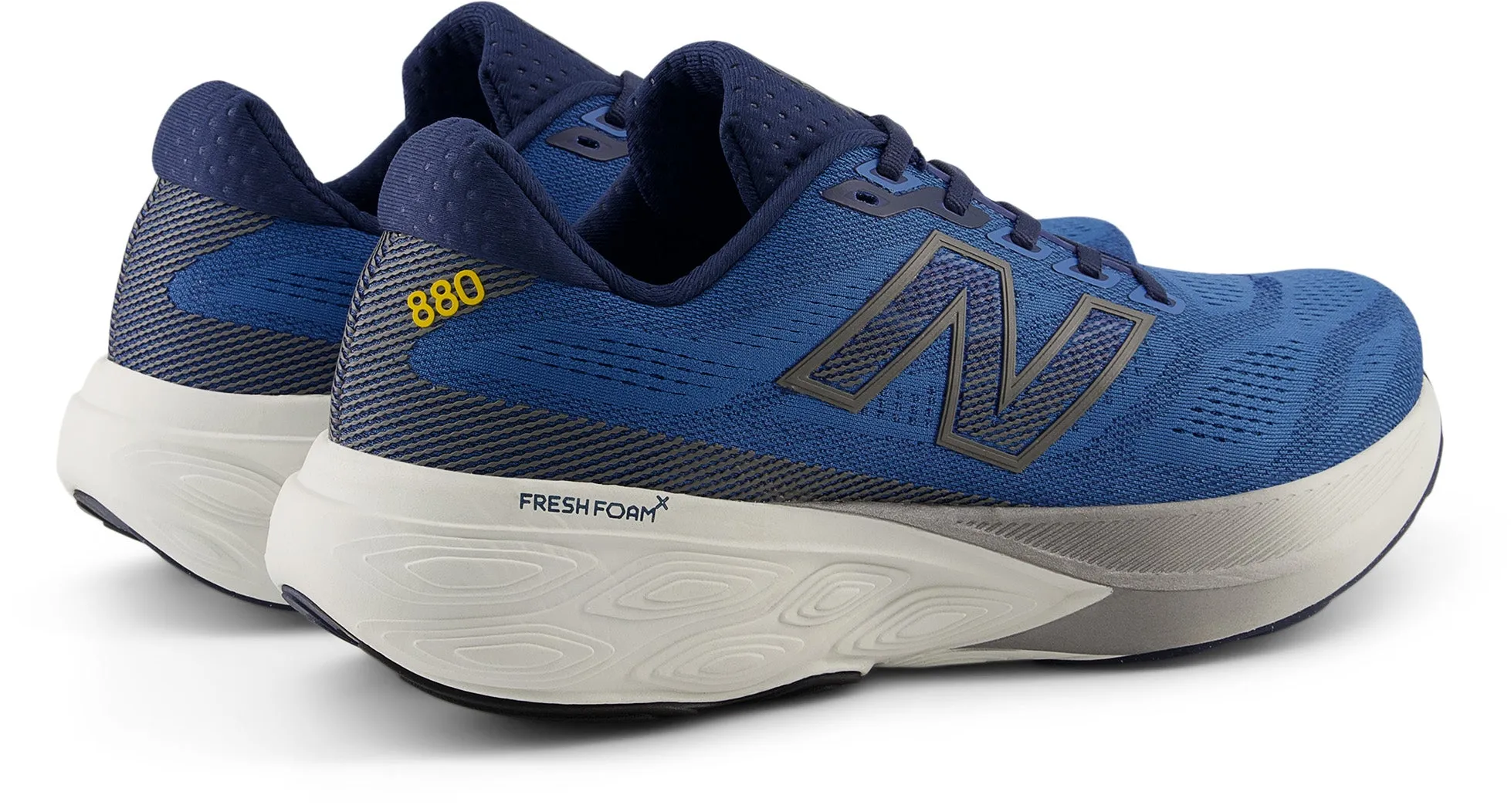 Chaussures de course pour hommes 880 V15 (Largeur 4E)