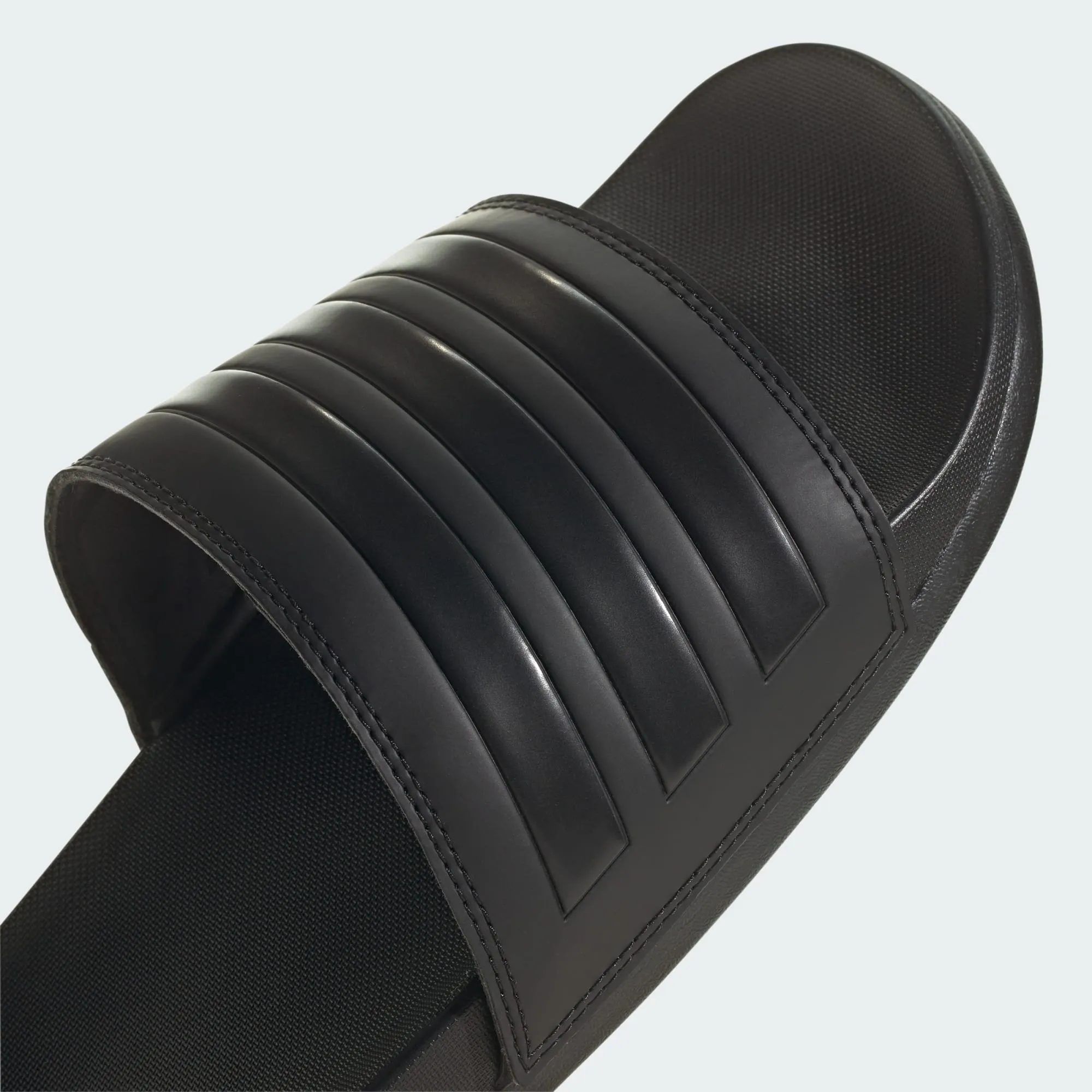 ADIDAS TONGADILETTE COMFORT TRIPLE NOIR POUR HOMME Vêtements_Hommes-Adidas