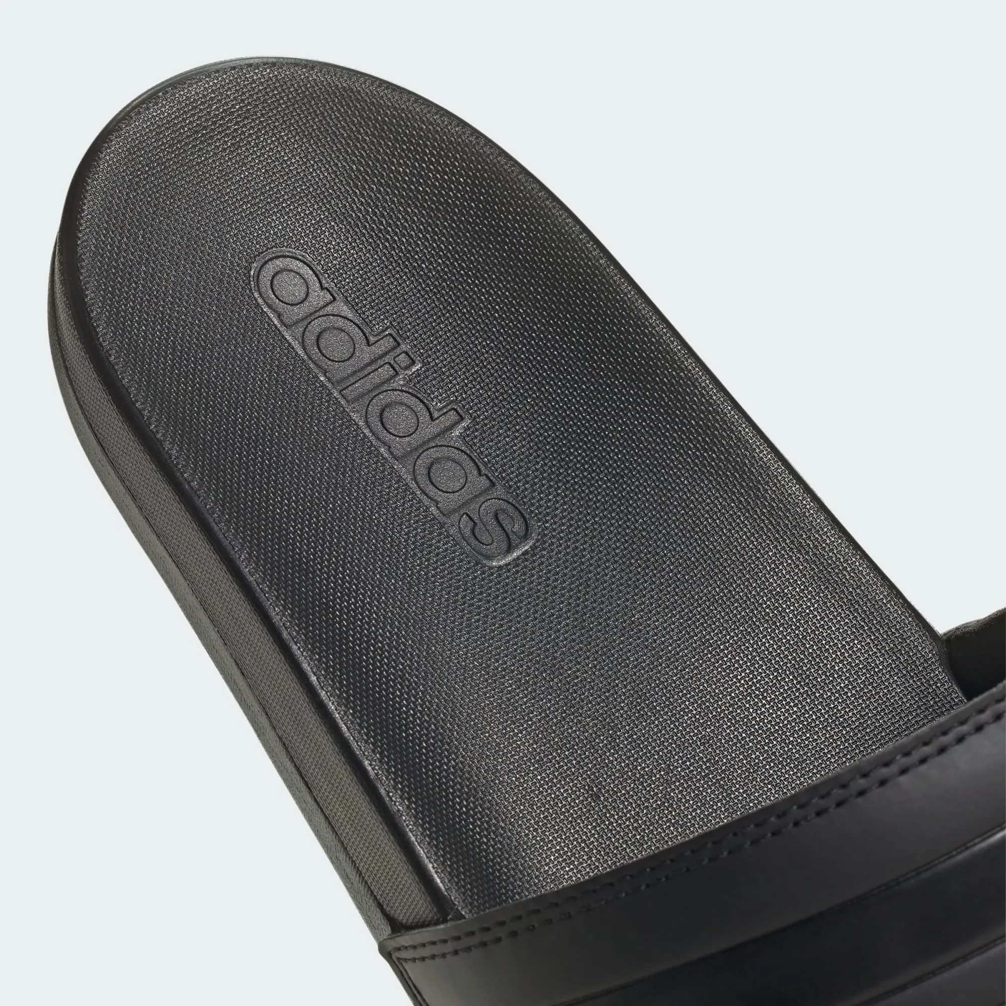 ADIDAS TONGADILETTE COMFORT TRIPLE NOIR POUR HOMME Vêtements_Hommes-Adidas