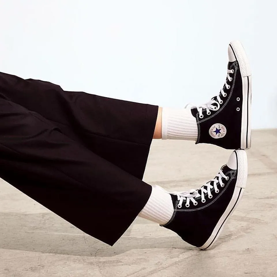CHUCK TAYLOR ALL STAR HAUTE TOILE POUR HOMME DE CONVERSE - CHAUSSURE NOIRE/BLANCHE