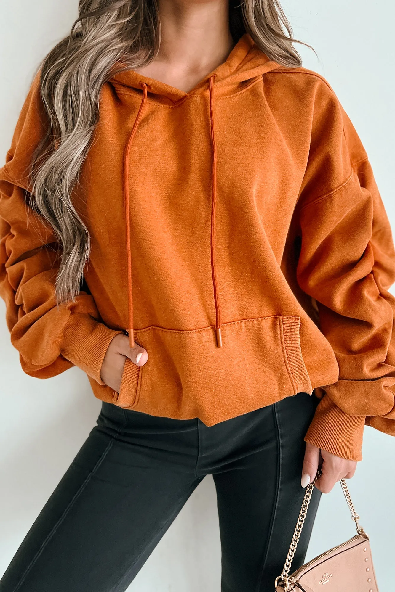 Hoodie à manches ruchées Escape The Real World (Rouille vintage)
