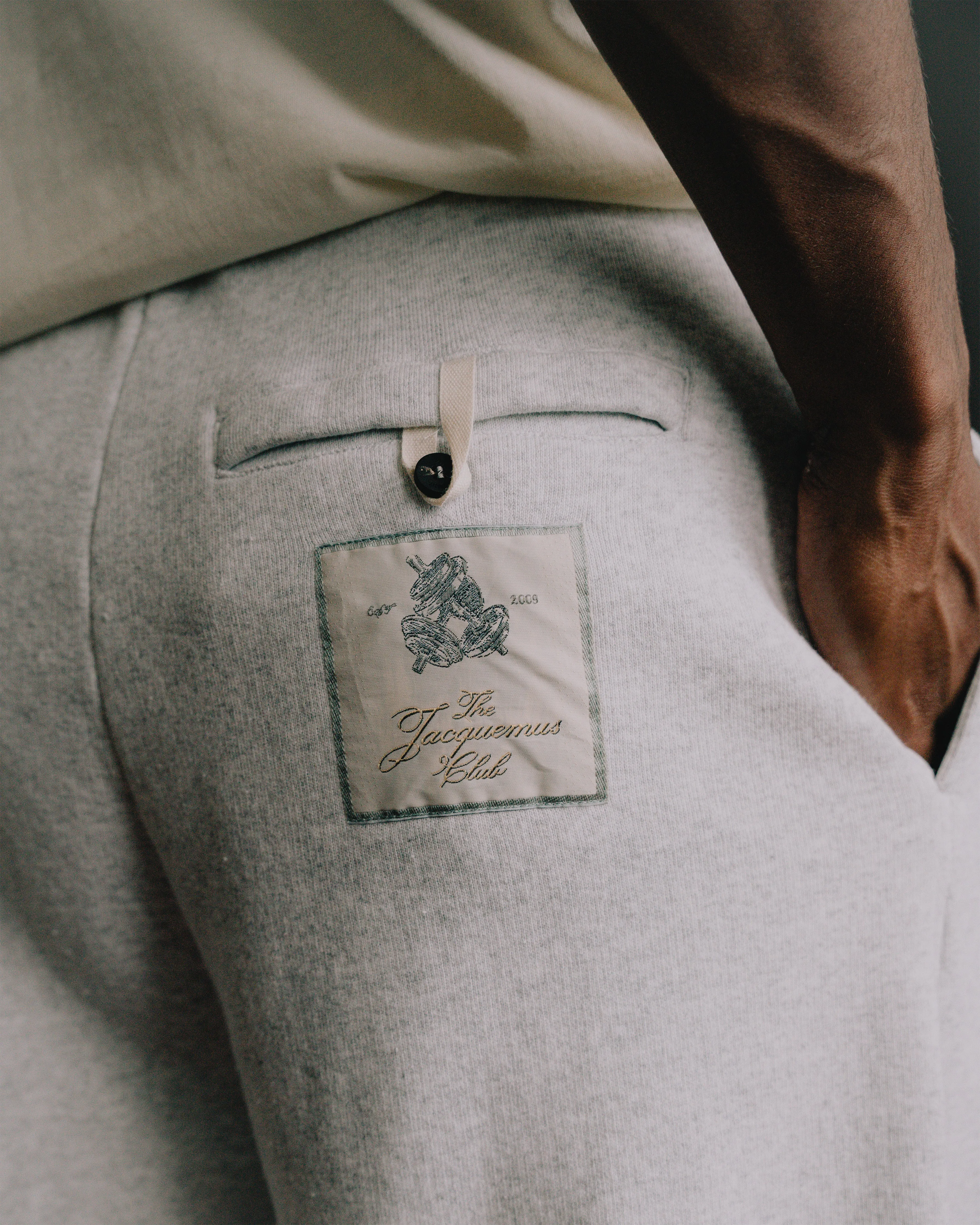 LE JOGGING TORNEO Vêtements	JACQUEMUS
