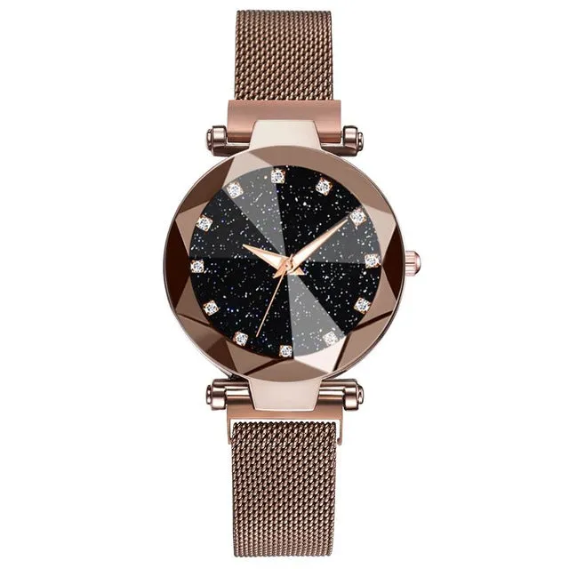 Montres-bracelets en acier inoxydable luxueuses à motif ciel étoilé pour femmes - Montres à quartz analogiques avec cristaux - Montres de sport et habillées pour femmes - Accessoires de mode Fashion Nova