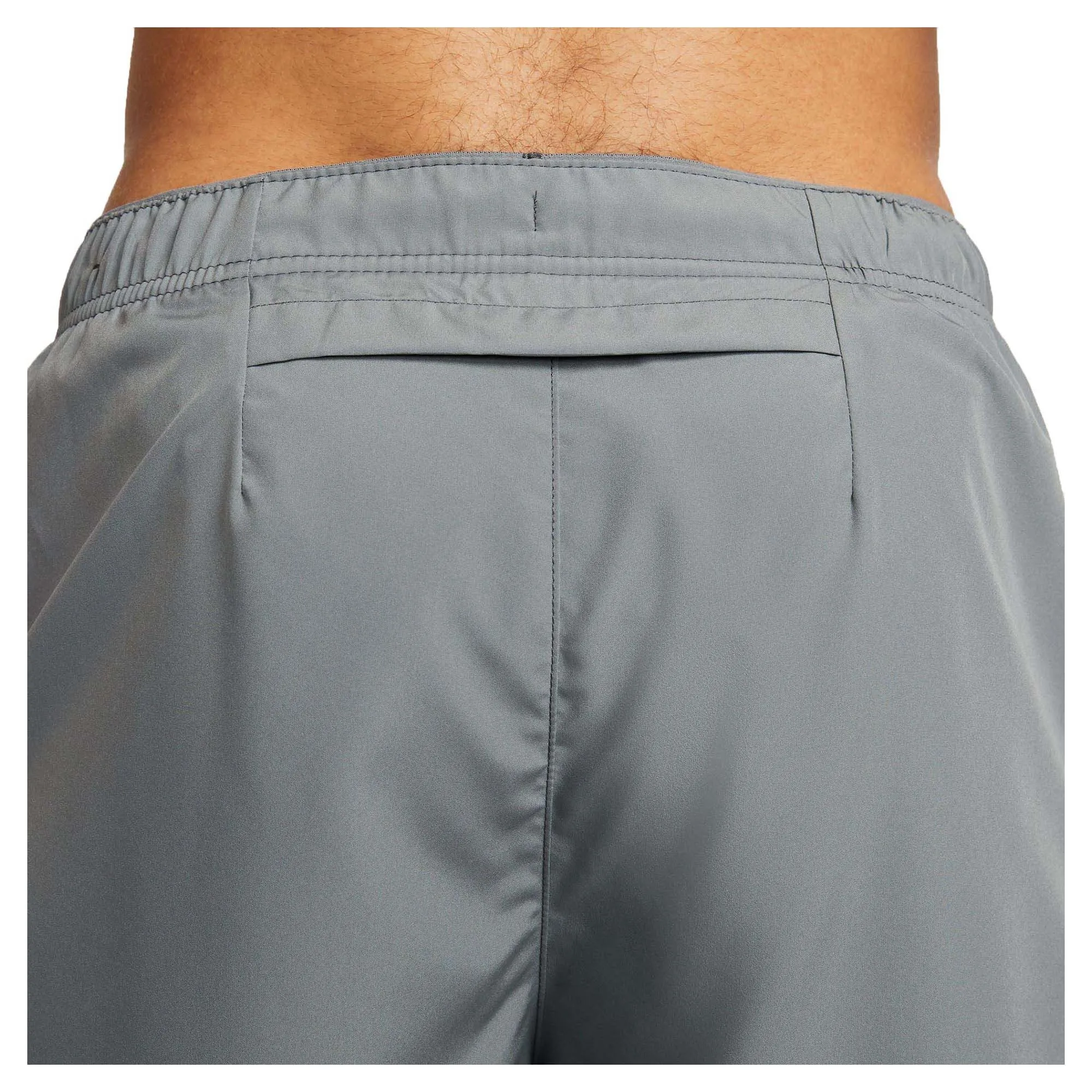 Short de course Dri-Fit pour hommes Challenger 7 pouces non doublé
