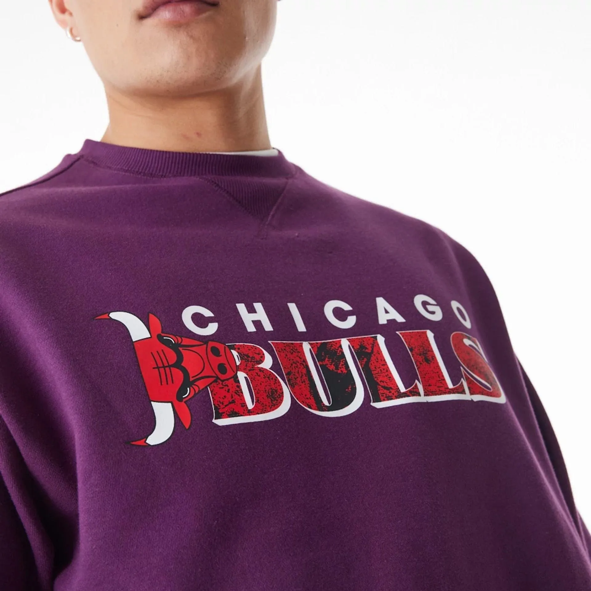 Sweatshirts et hoodies New Era Chicago Bulls NBA graphique pull à col rond violet foncé