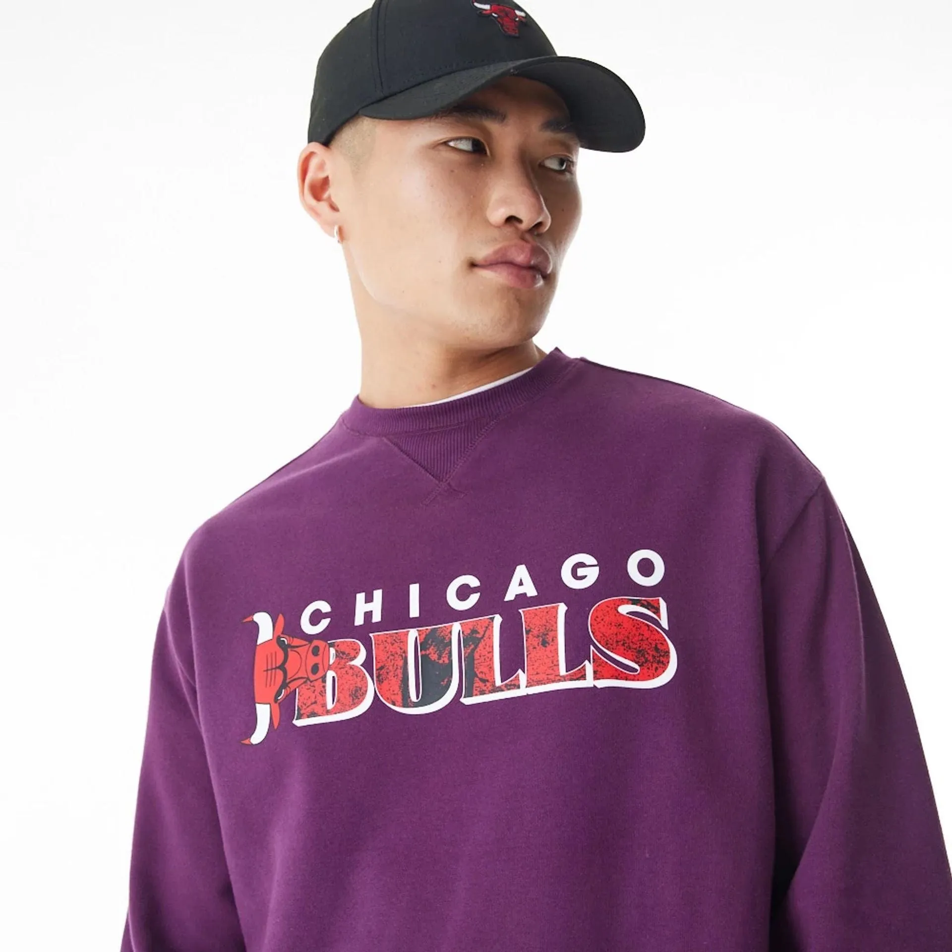 Sweatshirts et hoodies New Era Chicago Bulls NBA graphique pull à col rond violet foncé