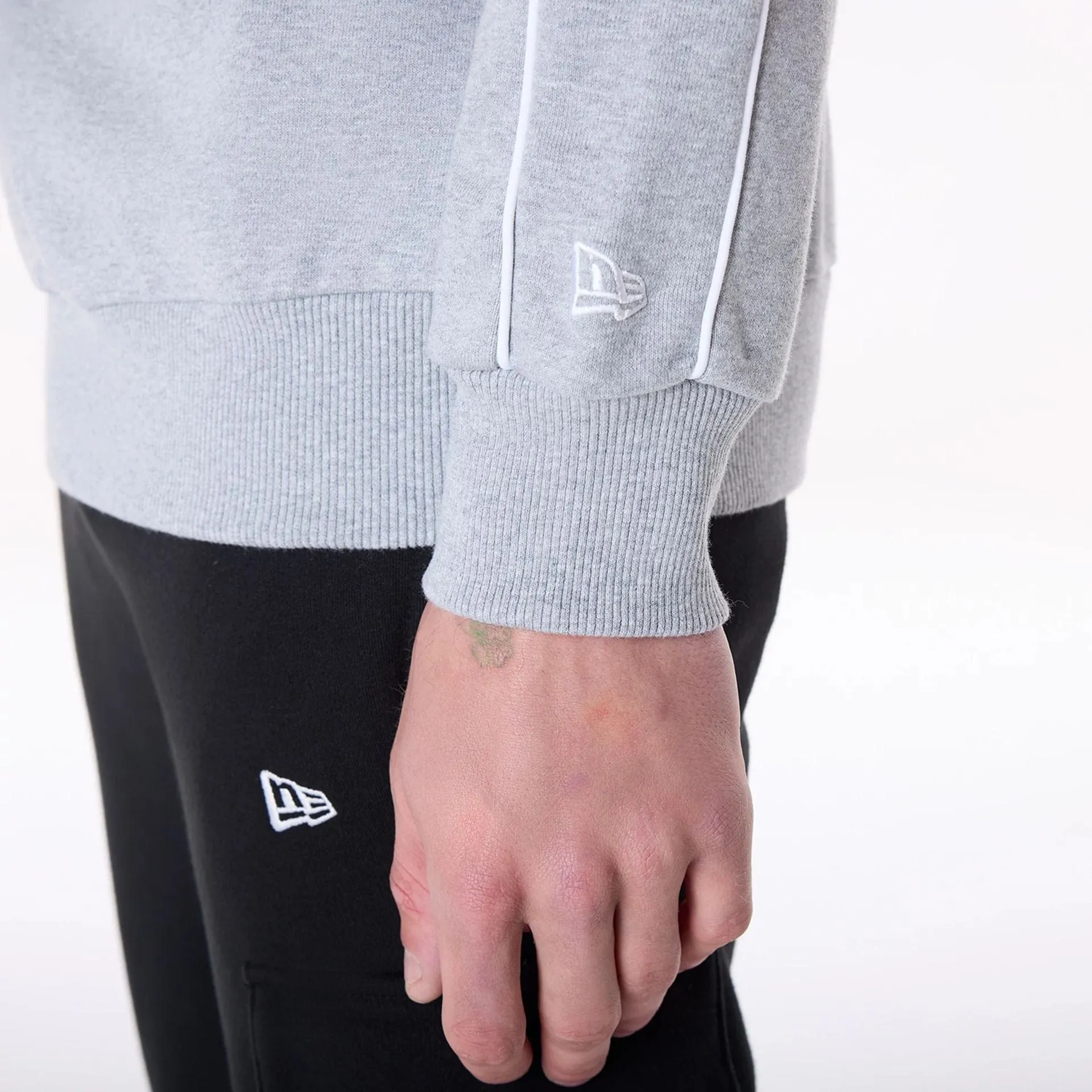 Sweatshirts et hoodies New Era - Pull à col rond graphique NFL des Kansas City Chiefs en gris