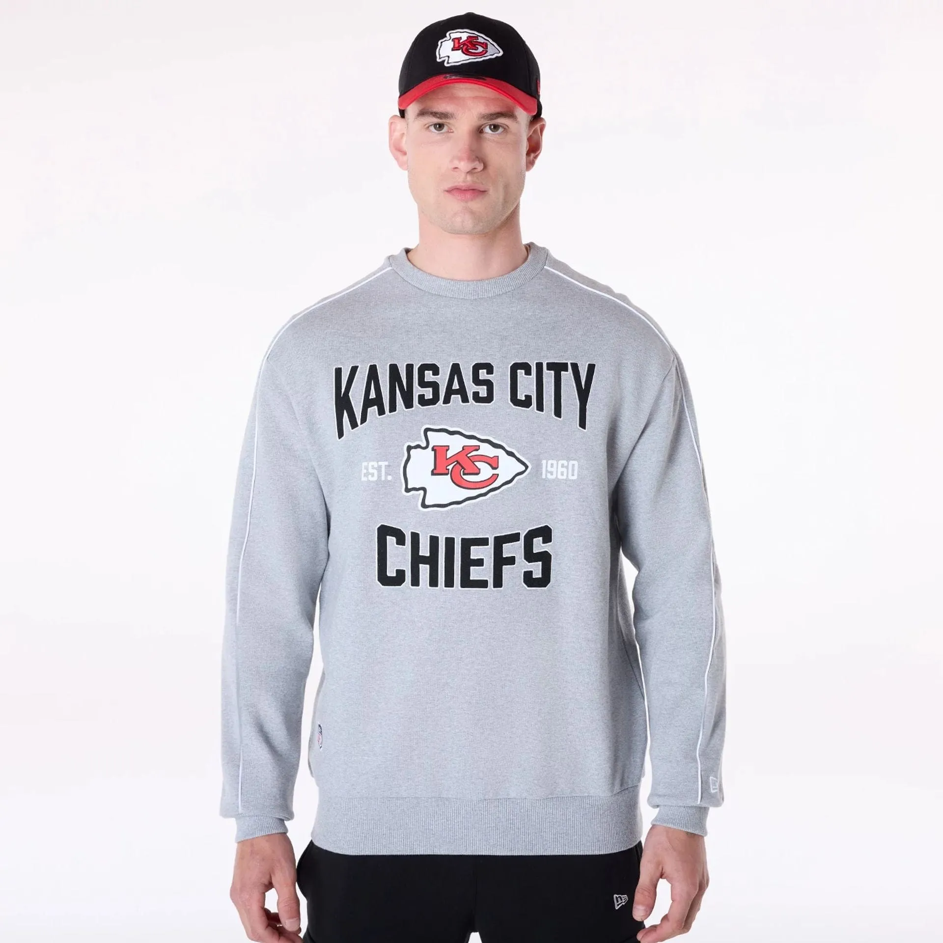 Sweatshirts et hoodies New Era - Pull à col rond graphique NFL des Kansas City Chiefs en gris
