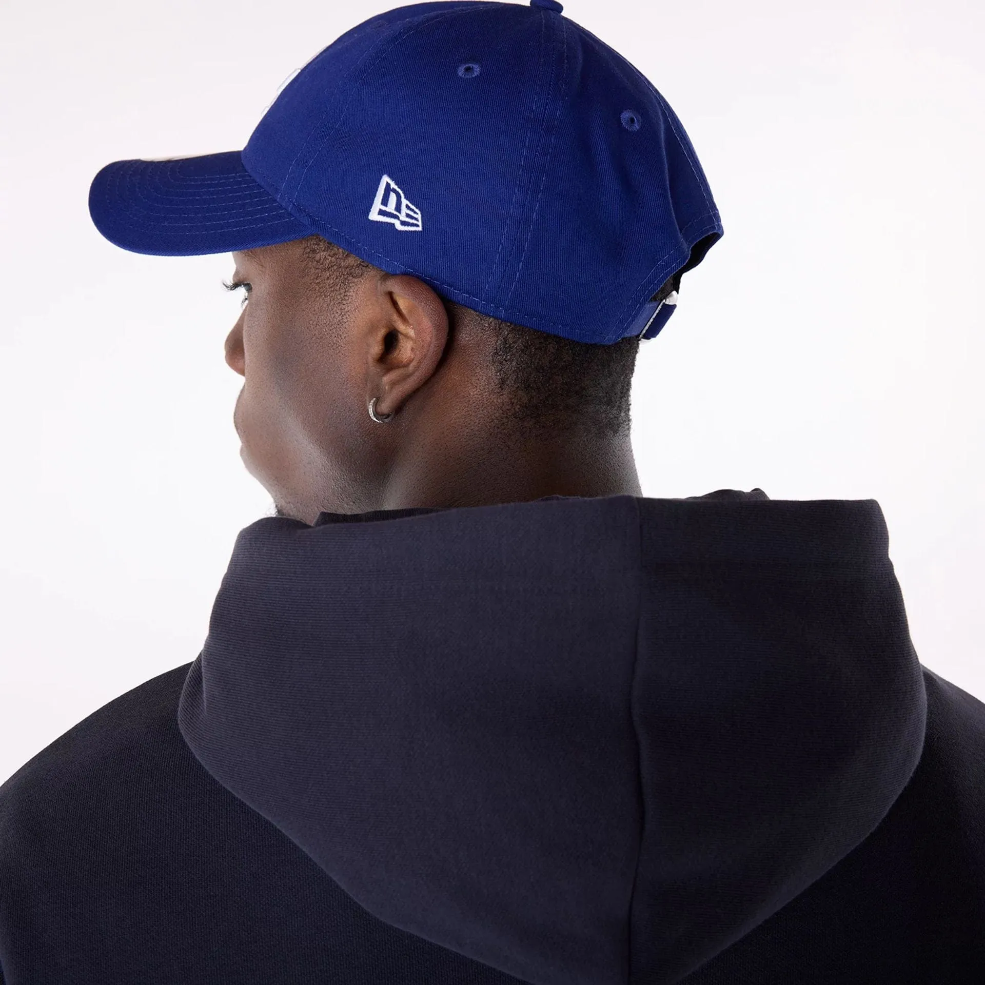 Sweatshirts et hoodies New Era - Pullover hoodie graphique Navy avec fanion MLB des LA Dodgers