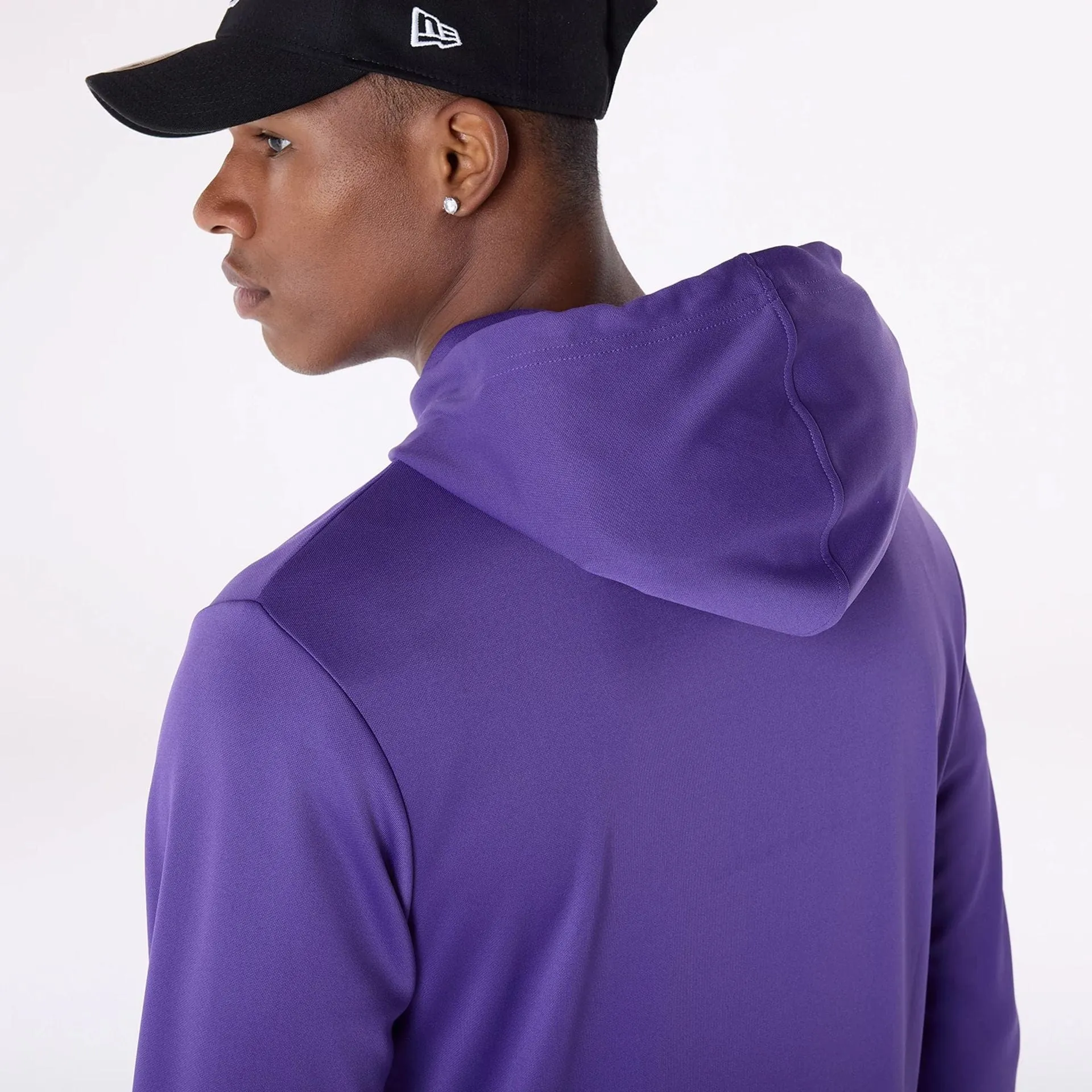 Sweatshirts et hoodies New Era - Pullover essentiel NBA des LA Lakers en violet