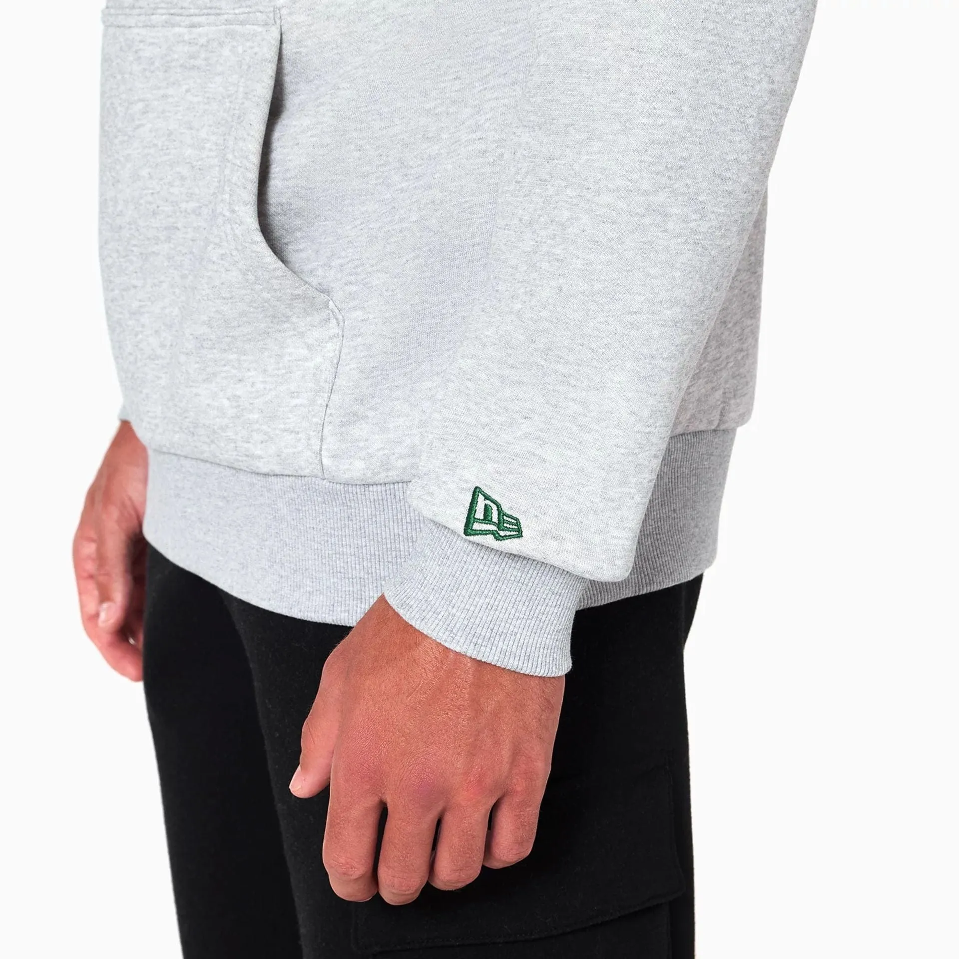 Sweatshirts et hoodies New Era Milwaukee Bucks NBA Pullover gris