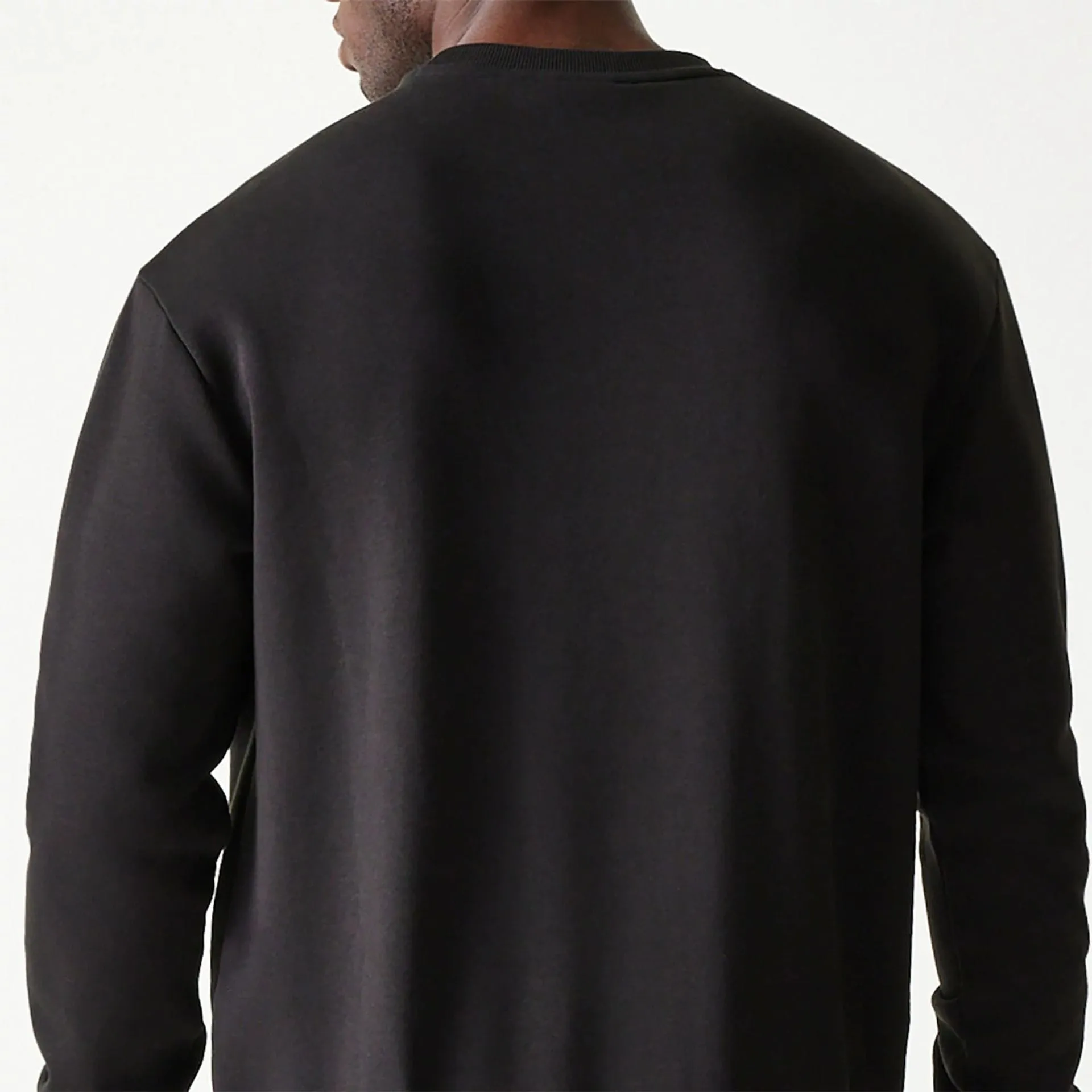 Sweats à capuche et pulls New Era Pull New Era Essential Jet Black ample à col rond