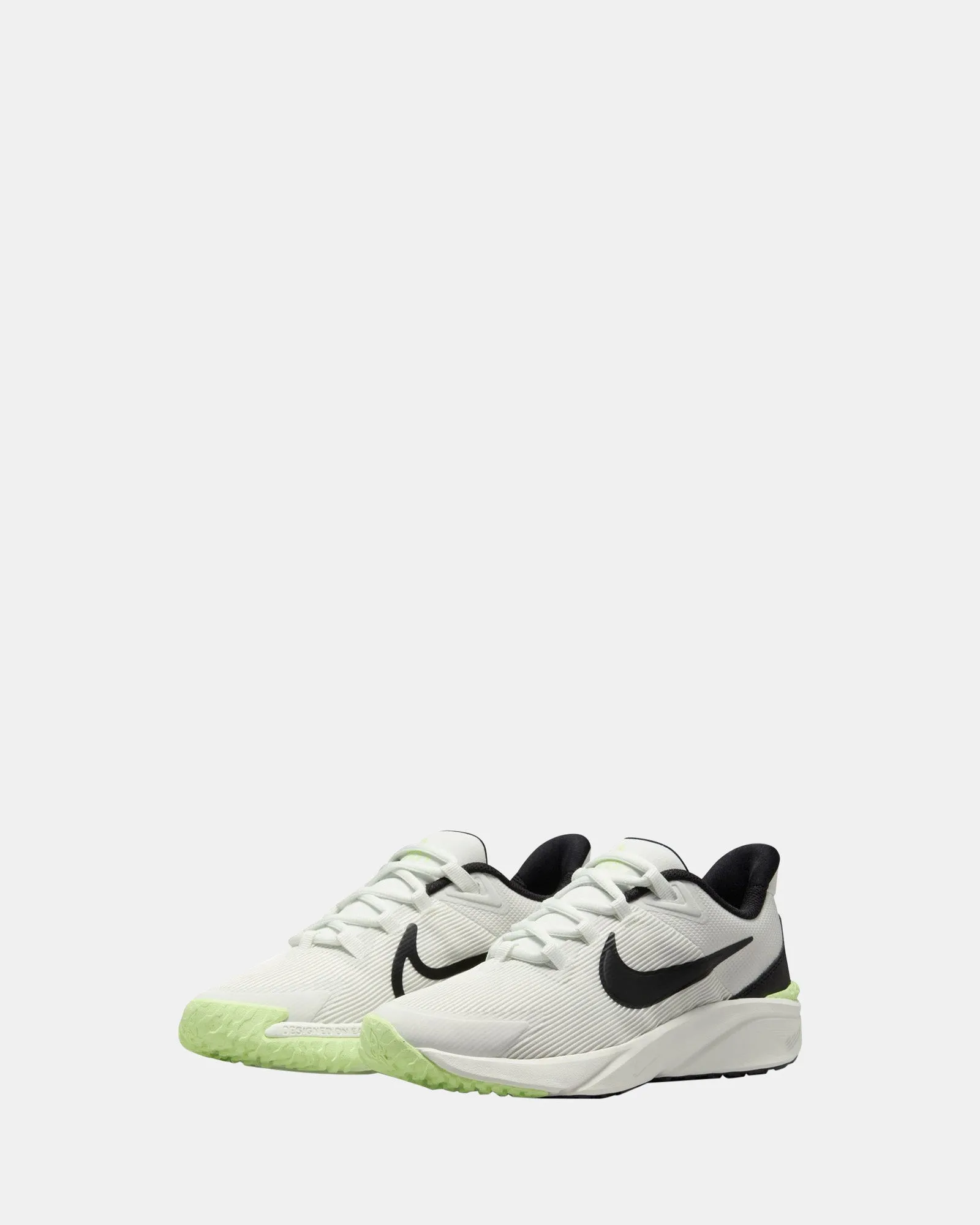 Chaussures Nike pour enfants Star Runner 4 NN Grade School Blanc Summit/Noir/Volt Clair