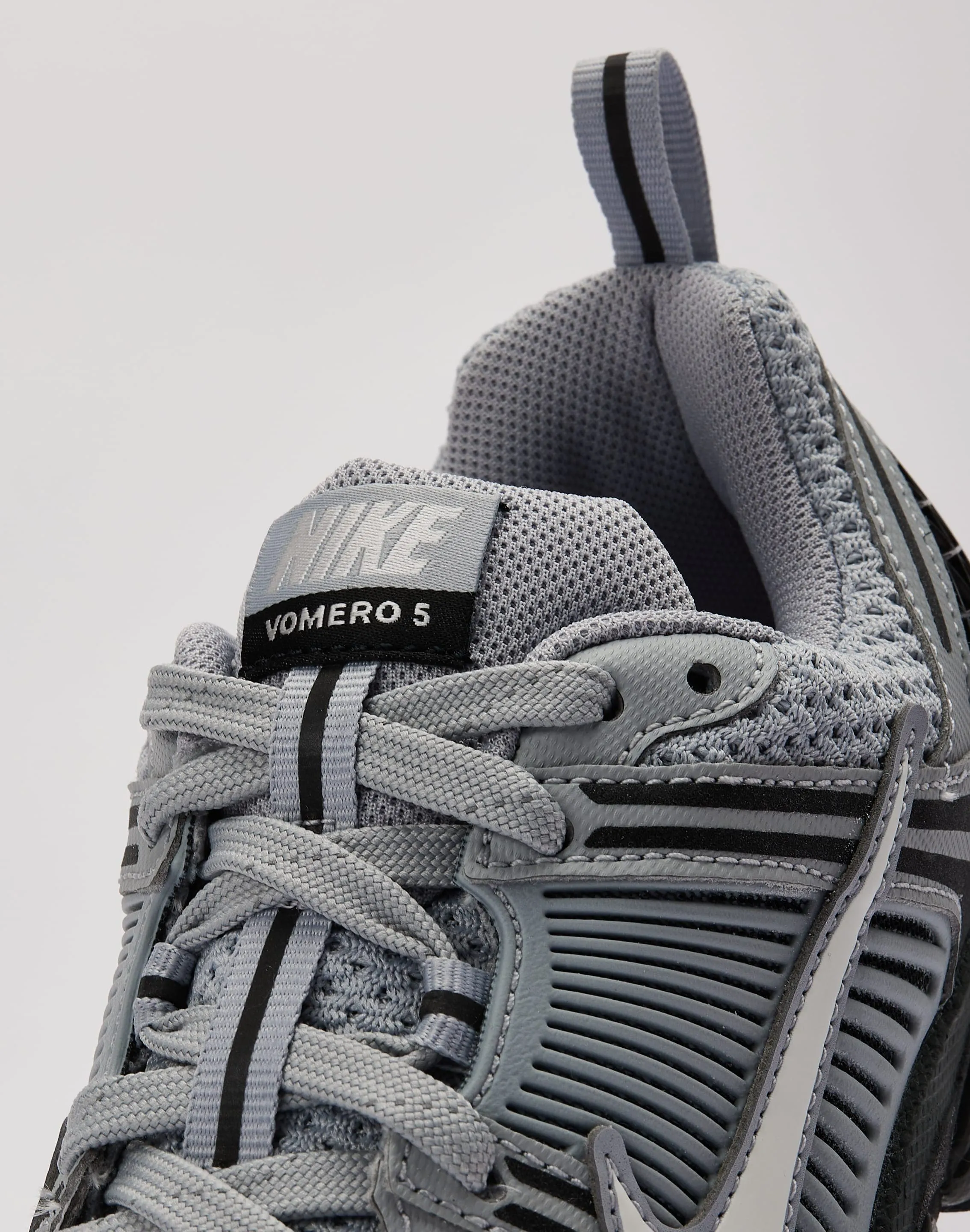 Nike Vomero 5 Taille École