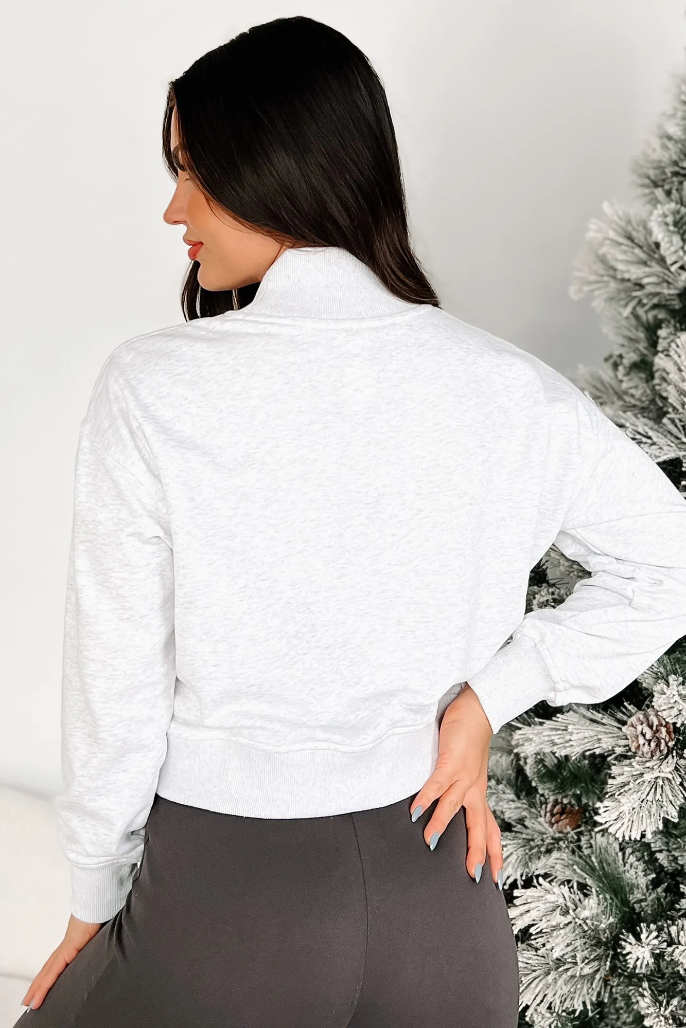 Pull à col montant brodé du sceau du Père Noël (Gris chiné clair)