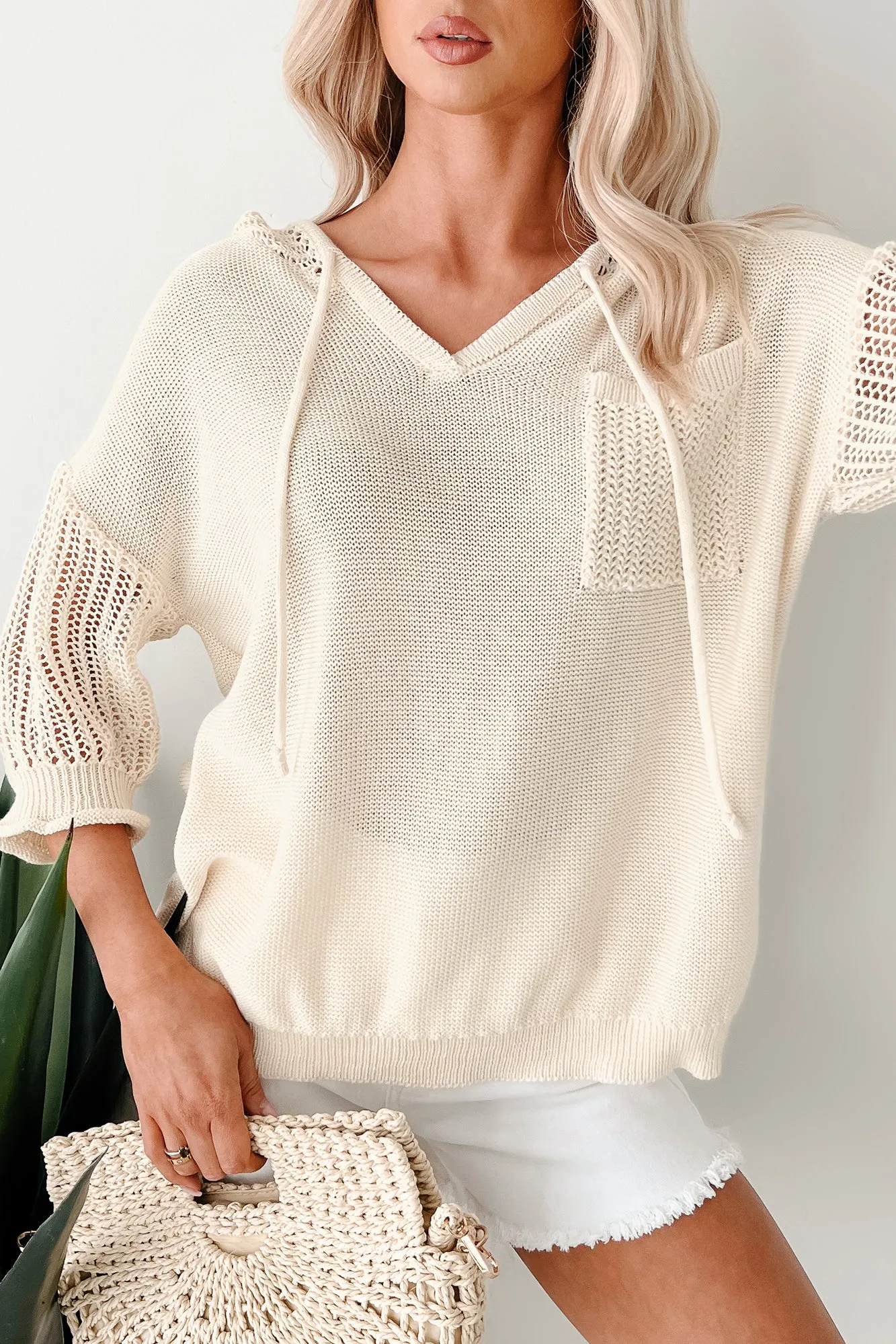 Pull à capuche en maille légère et envoûtante (Crème)
