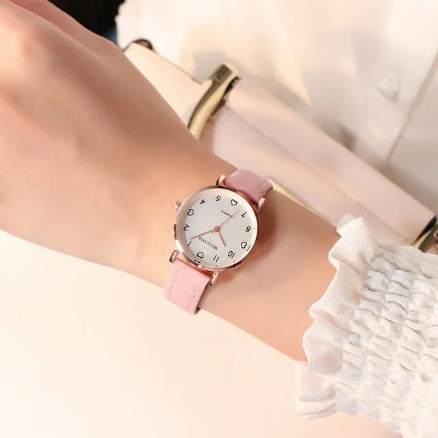 Montres Femme Simple Vintage Petit Cadran Montre Doux Bracelet en Cuir Sport Extérieur Horloge Poignet Cadeau Accessoires Mode Nova